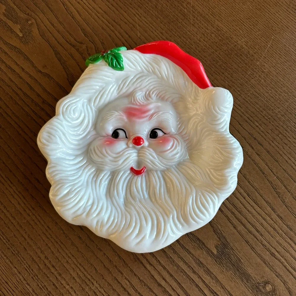 Vintage Santa Claus‎ Plastic Wall Plaque Dish Christmas Decor Kitschmas 7in